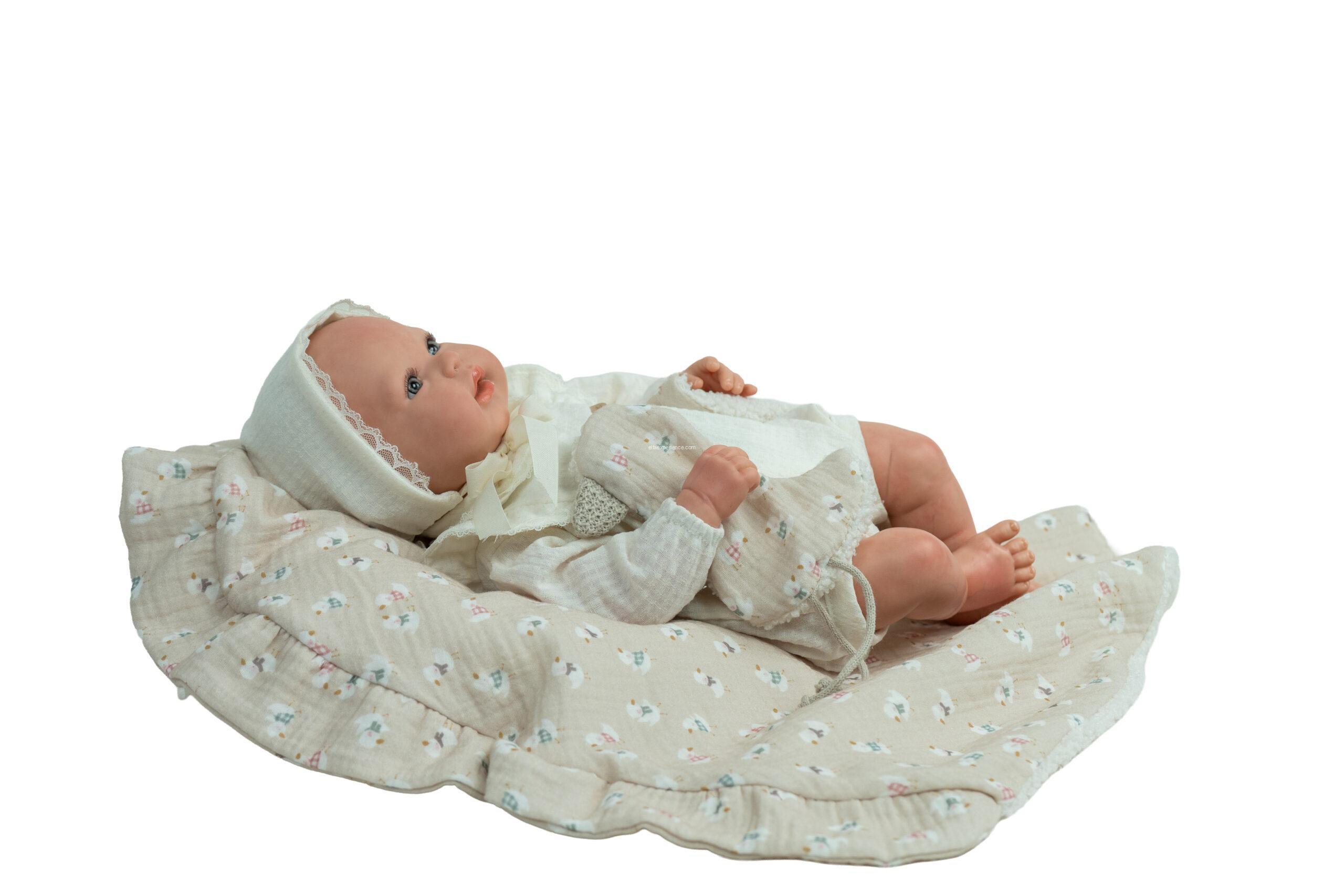 98219 REBORN ARIAS 45 CM CAMILA BEIGE C/MANTA Y DOUDOU - Imagen 3