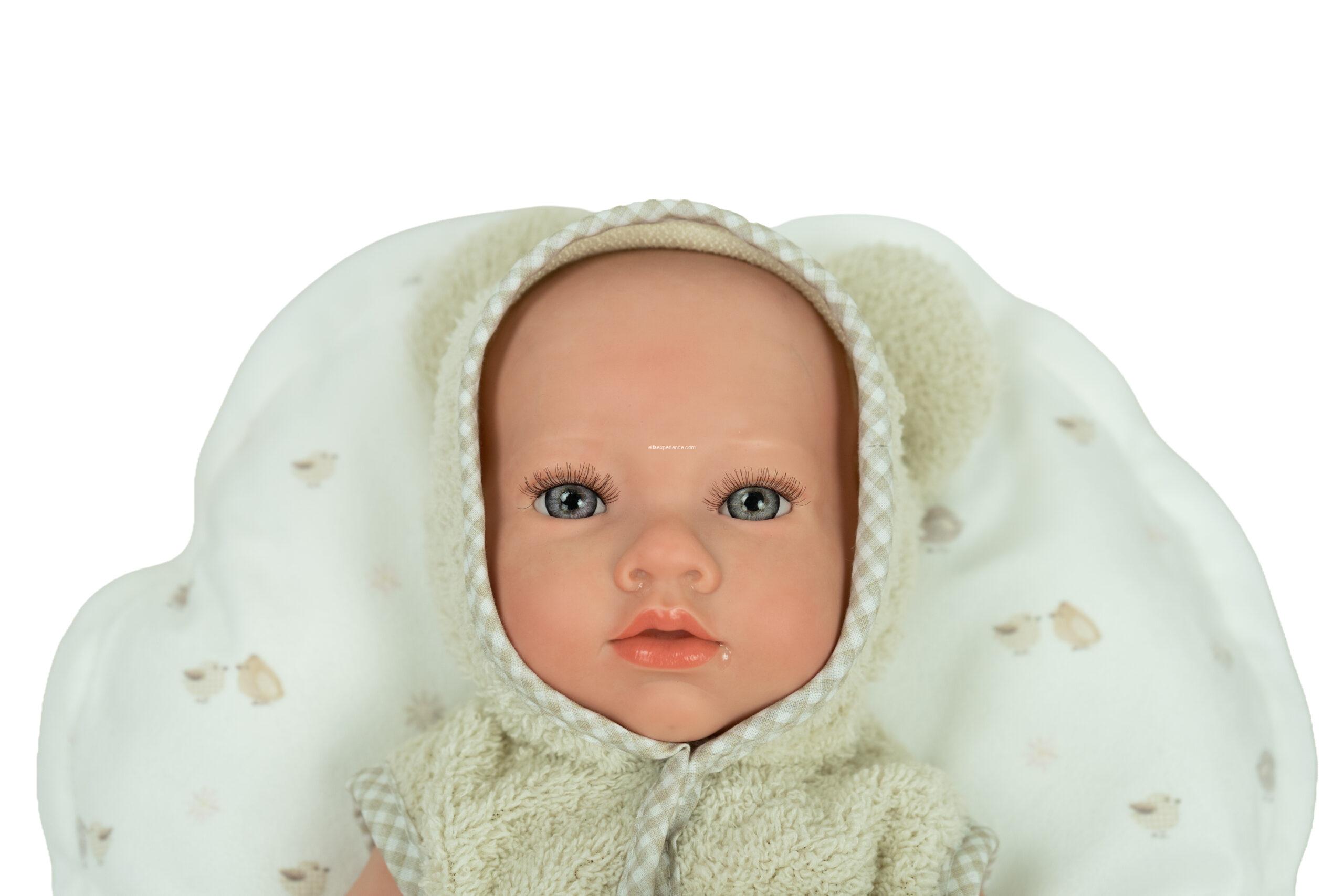 98224 REBORN ARIAS 38 CM MAX BEIGE C/COJIN (Cuerpo Vinyl, sexo niño) - Imagen 4
