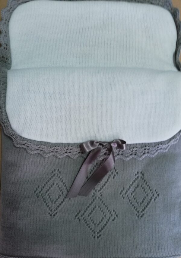 Saco Rombos calados gris , muñeco 45cm
