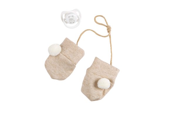 65379 ELEGANCE 45 CM ZOE BEIGE C/MANOPLAS (MUÑECO DE PESO) - Imagen 6