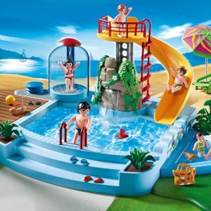 4858 Piscina con tobogán