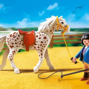 5107 Knabstrupper con establo