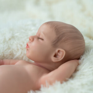 98202 REAL REBORN ARIAS AROA 35 CM C/COJIN (Cuerpo Silicona, sexo niña)