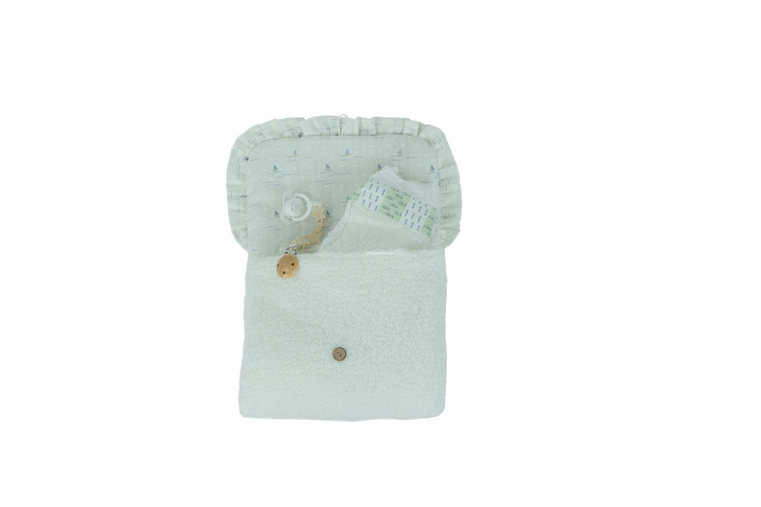 98207 REAL REBORN ARIAS AINA 40 CM C/CAMBIADOR Y PAÑUELO BABERO // Spanish Design (Cuerpo Silicona, sexo niña) - Imagen 4