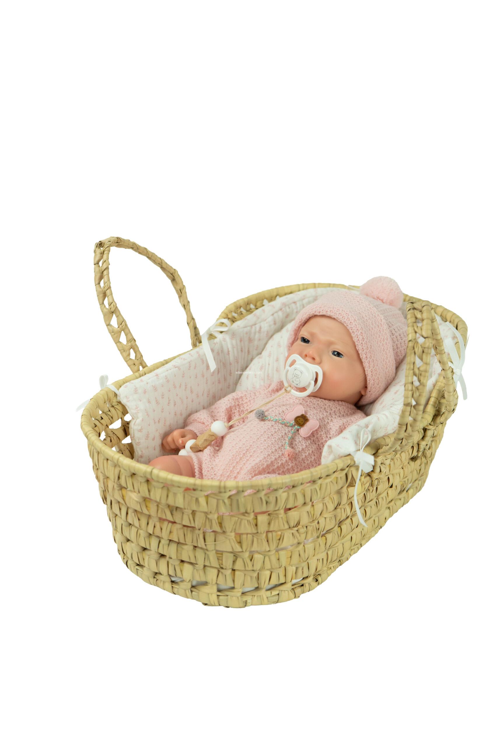 98230 REAL REBORN ARIAS ARLET 40 CM C/ CAPAZO MIMBRE // Spanish Design (Cuerpo Silicona, sexo niña) En Bolsa Tul - Imagen 3