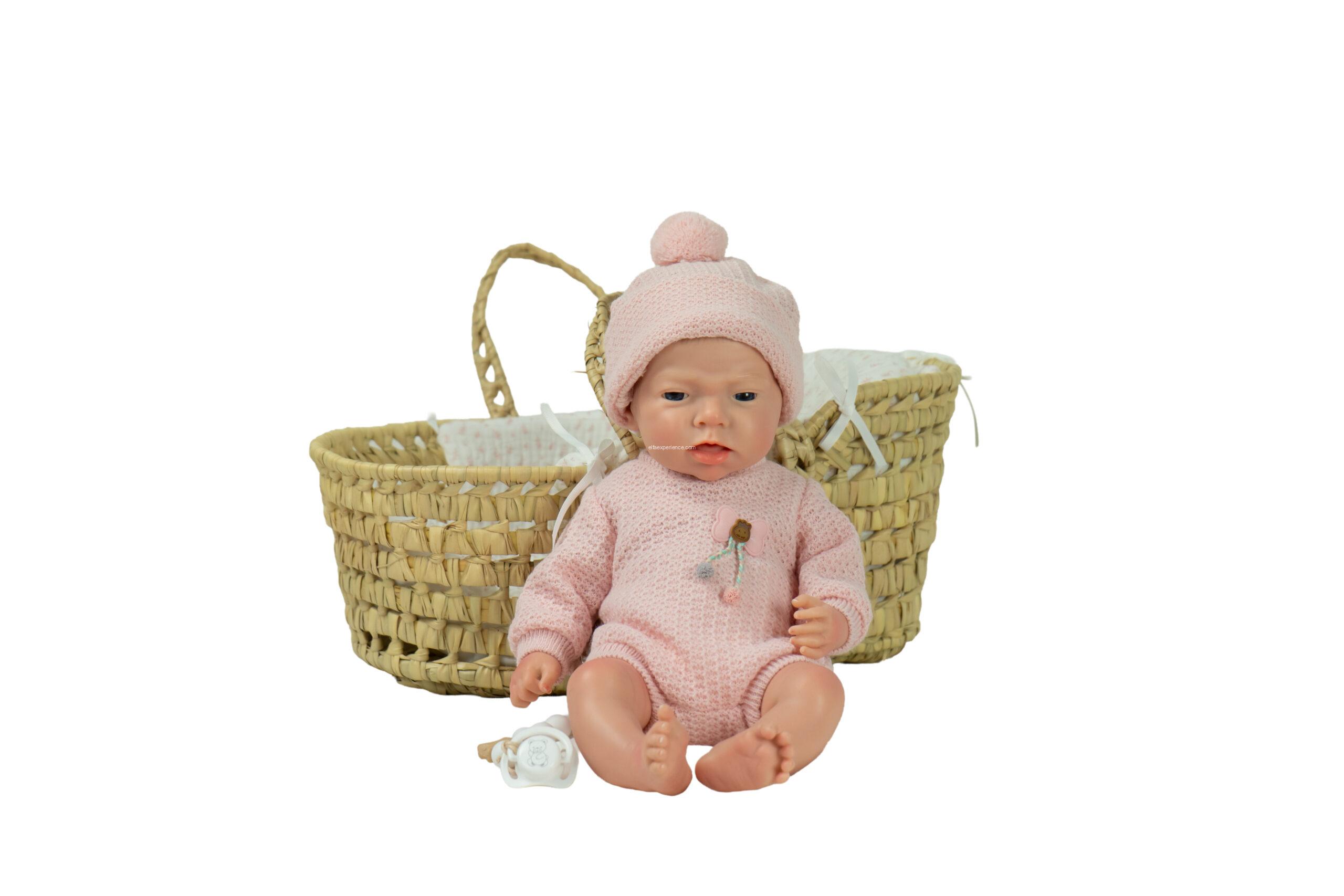 98230 REAL REBORN ARIAS ARLET 40 CM C/ CAPAZO MIMBRE // Spanish Design (Cuerpo Silicona, sexo niña) En Bolsa Tul - Imagen 7